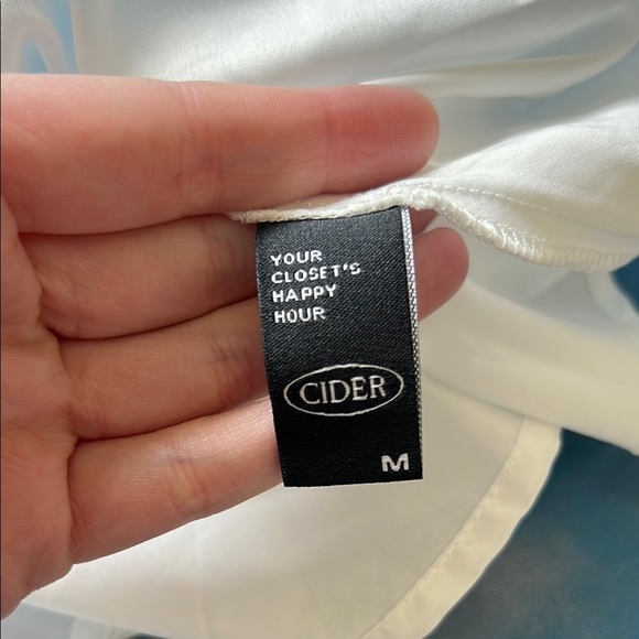 Charming Blue Puff Sleeve Dress – Size Medium, Elegant & Flattering - Picture 2 of 4